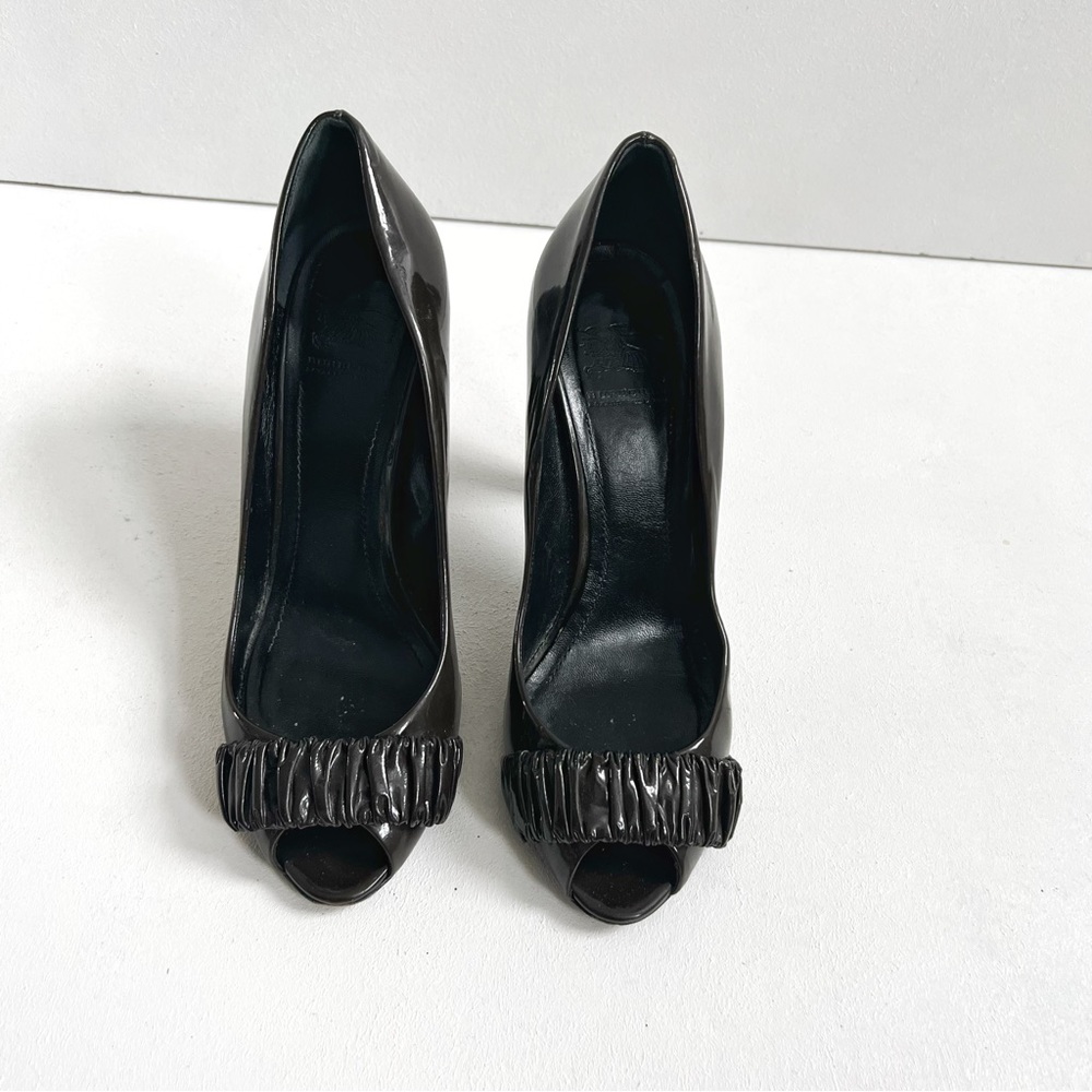 Burberry | Ruffle Heels - Picture 2 of 4